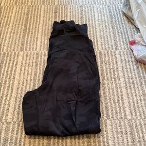 Lululemon align camo jogger size 6